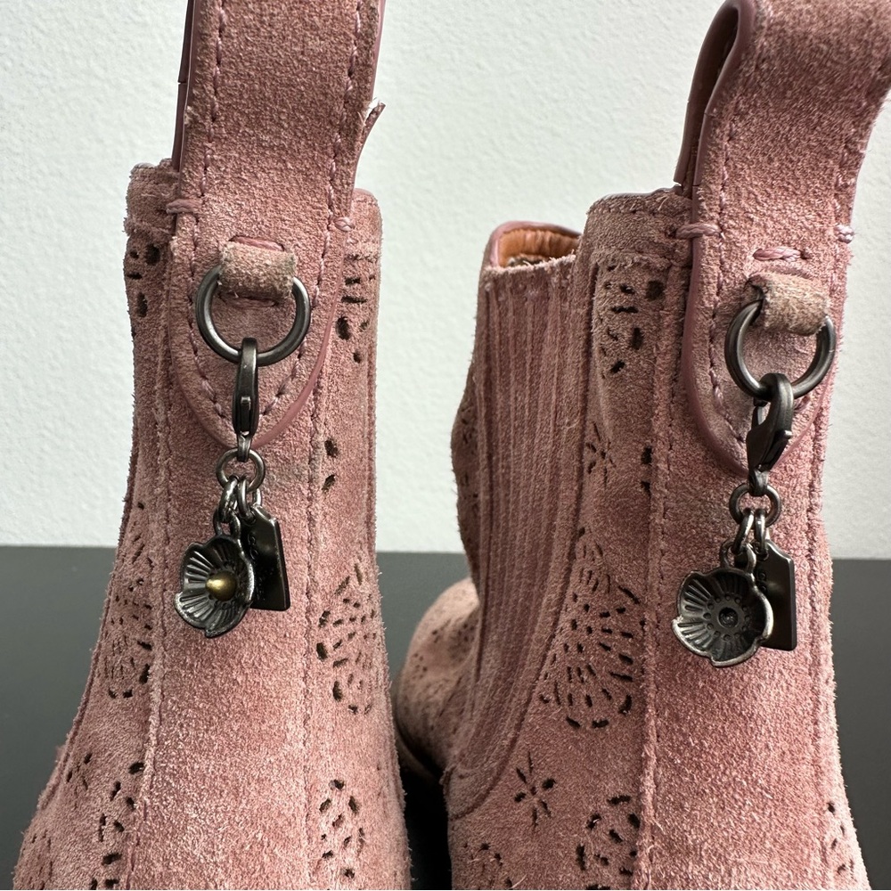 Coach Bowery Chelsea Boot with Cut Out Tea Rose Size: 7.5 - Picture 5 of 14